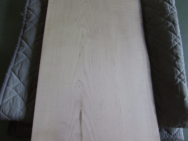 カーリーメープル　一枚板