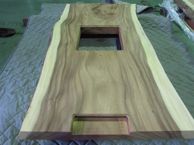 モンキーポッド　一枚板