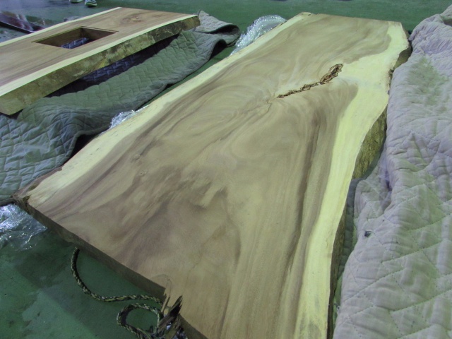 モンキーポッド　一枚板