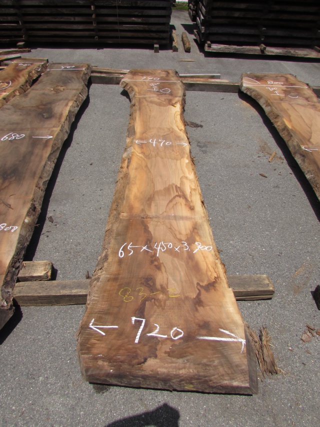 ウォールナット　一枚板