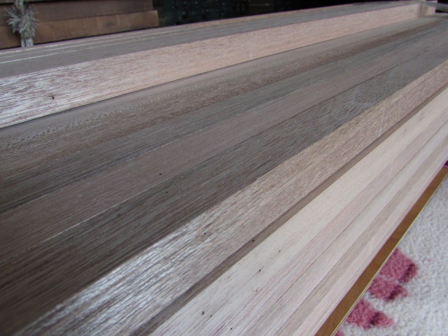 ホワイトセラヤ　無垢材