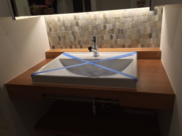 チェリー　無垢材