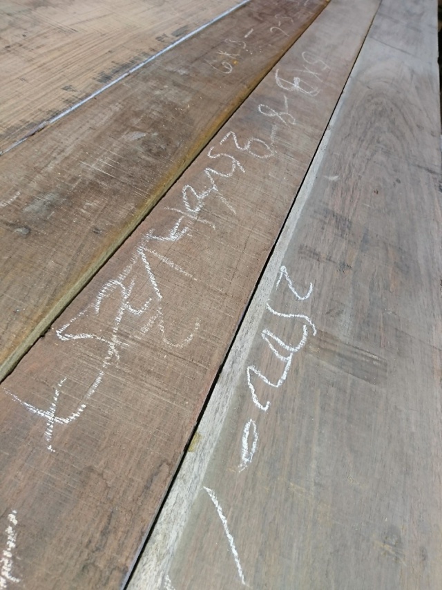 ローズウッド　無垢材