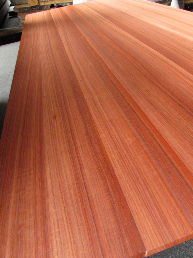 パドゥク　天板