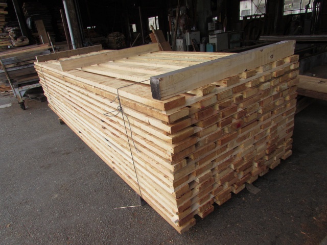 米檜葉（ベイヒバ）　無垢材