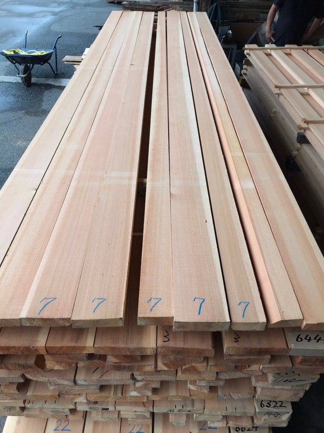 吉野杉（ヨシノスギ）　無垢材