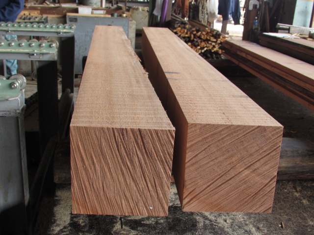 アピトン　無垢材