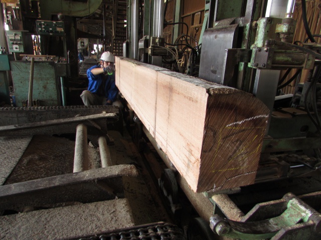 アピトン　無垢材