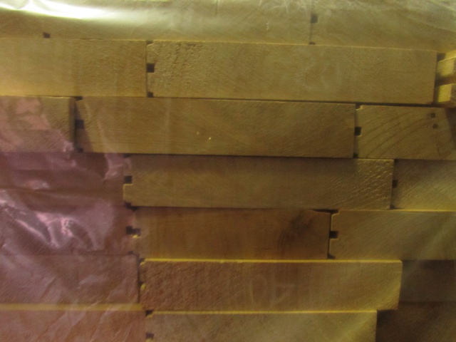 アガチス　無垢材