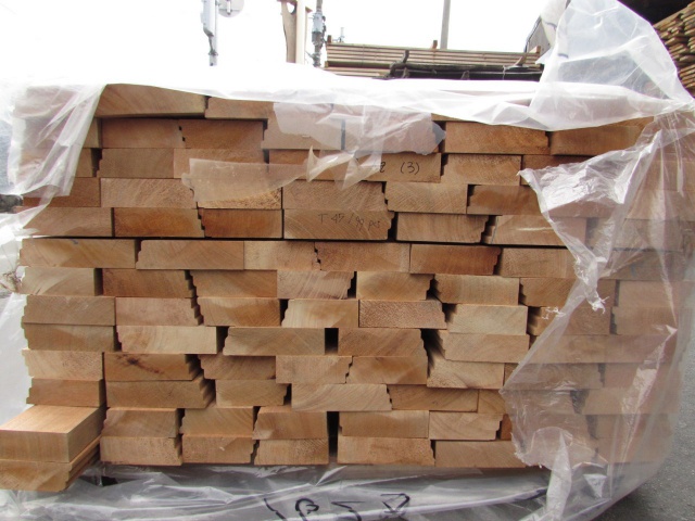 ニヤトー　無垢材