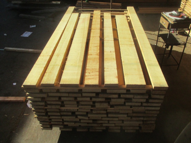 米檜葉（ベイヒバ）　無垢材