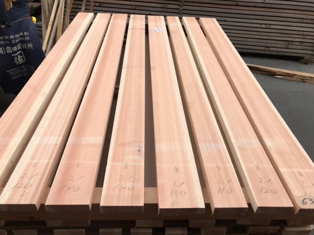 吉野杉（ヨシノスギ）　無垢材