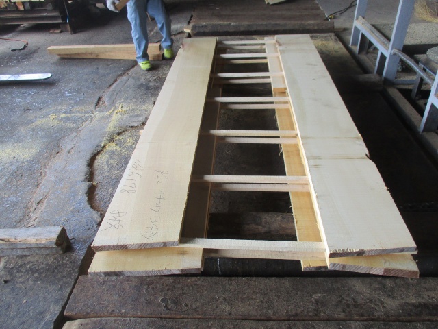 銀杏（イチョウ）　無垢材