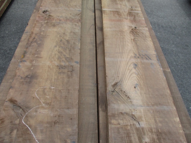 ウォールナット　無垢材