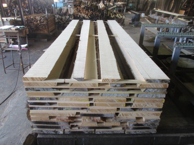 スプルース　無垢材