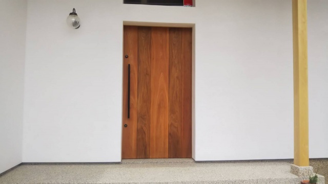 ウォールナット　無垢材