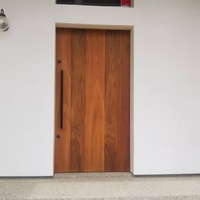 ウォールナット　玄関ドア用材