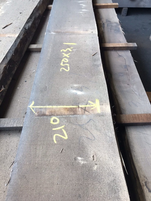 胡桃（クルミ）　無垢材