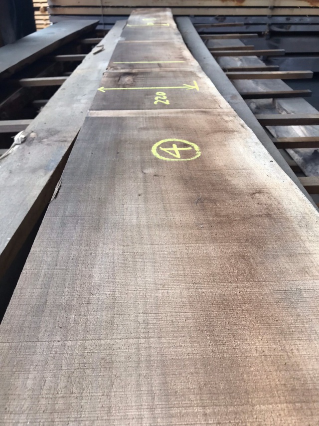 胡桃（クルミ）　無垢材