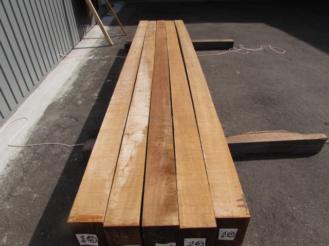 チーク　無垢材