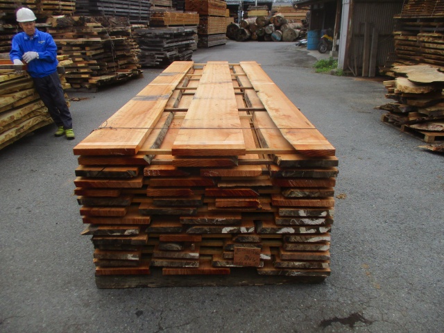 ペンシルシダー　無垢材