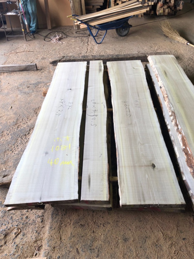 朴（ホオ）　無垢材