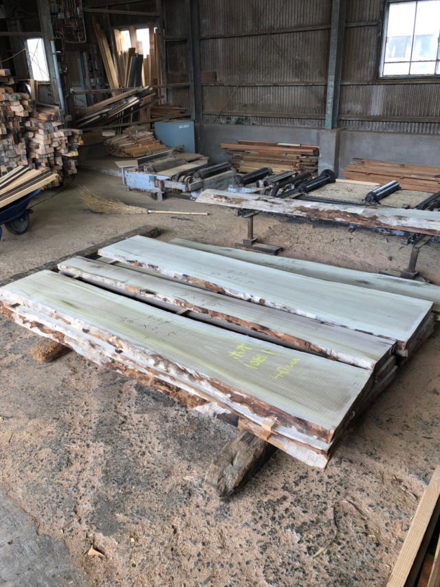 朴（ホオ）　無垢材