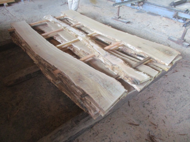 栗（クリ）　無垢材