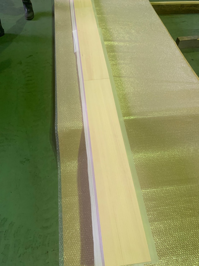 スプルース　無垢材