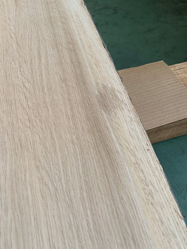 楢（ナラ）　無垢材