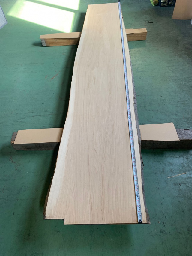 楢（ナラ）　無垢材