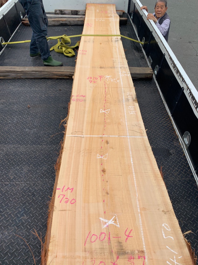 檜（ヒノキ）　一枚板