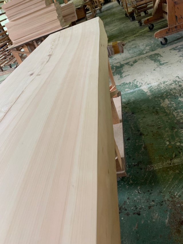 檜（ヒノキ）　一枚板