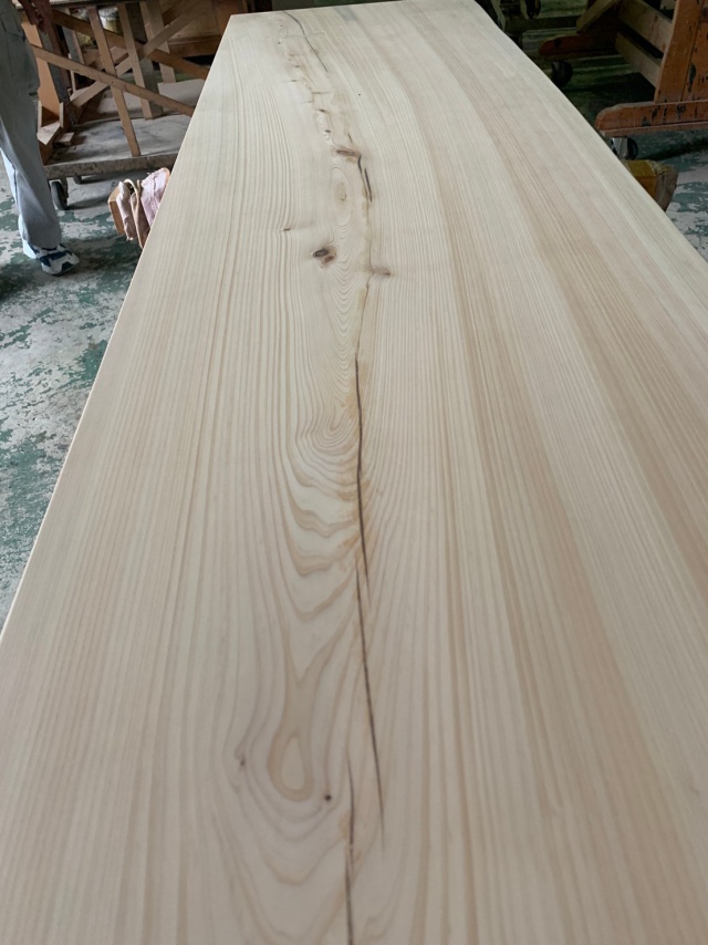 檜（ヒノキ）　一枚板