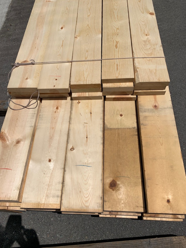 ポンデロッサパイン　無垢材