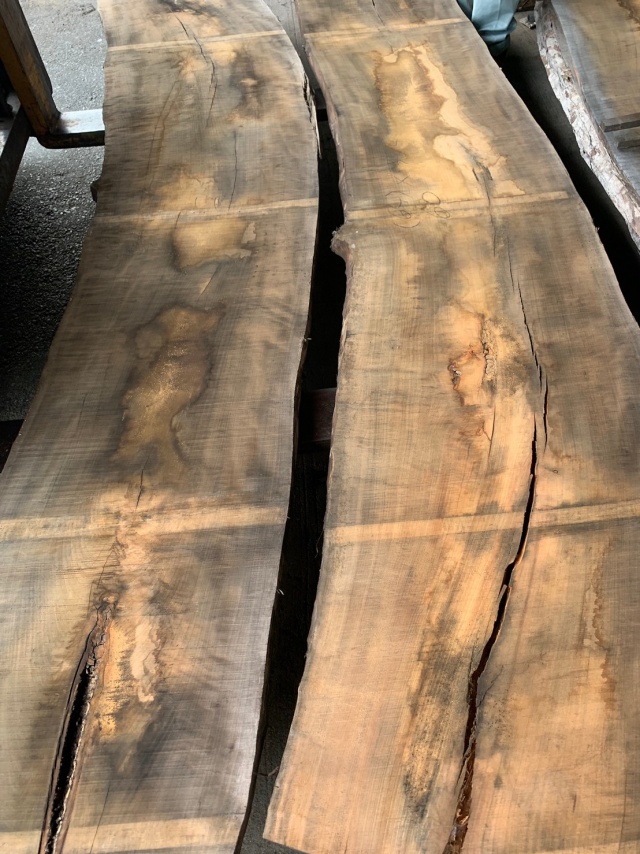 山桜（ヤマザクラ）　無垢材