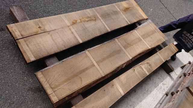 栗（クリ）　無垢材