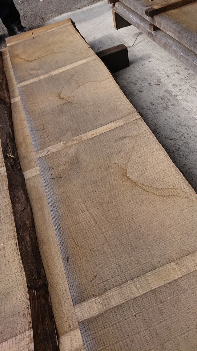 栗（クリ）　無垢材