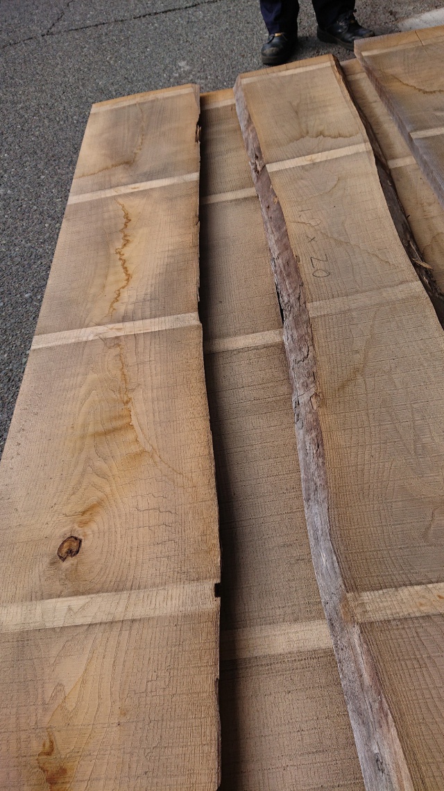 栗（クリ）　無垢材