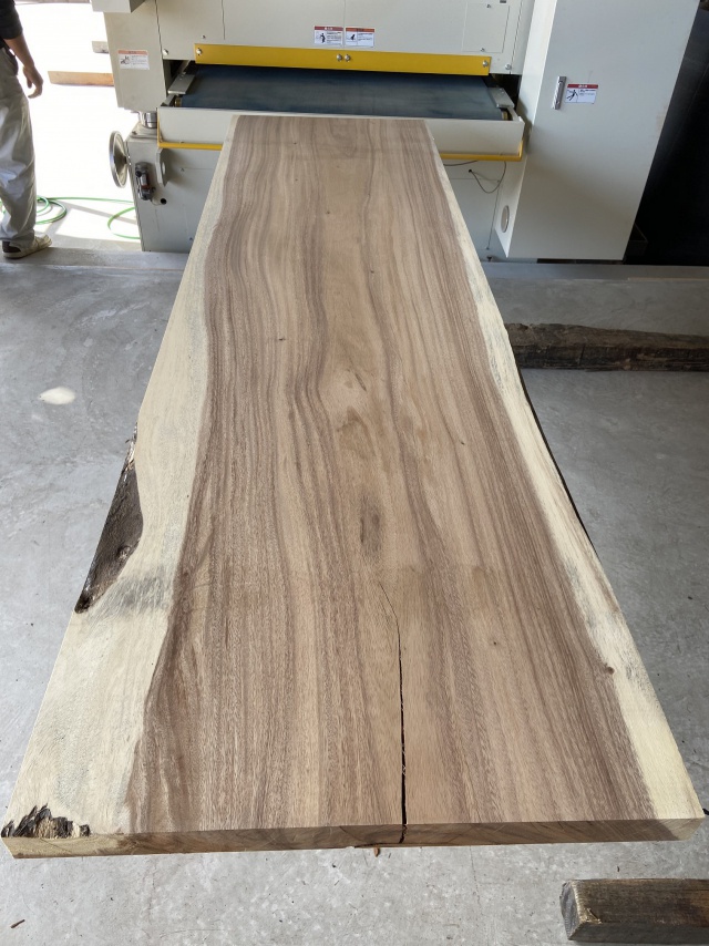 モンキーポッド　一枚板