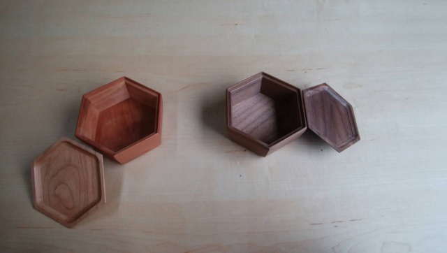 ウォールナット　チェリー　無垢材