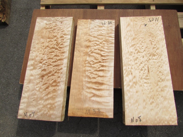 キルティッドメープル　無垢材