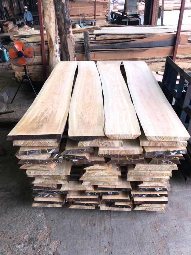 山桜（ヤマザクラ）　無垢材