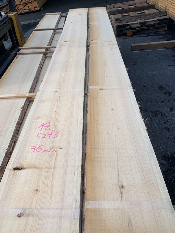 檜（ヒノキ）　無垢材