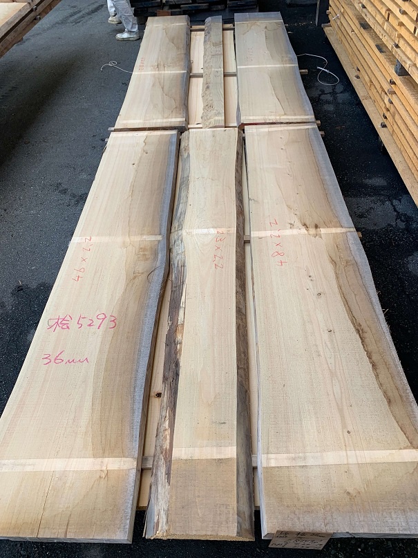 檜（ヒノキ）　無垢材