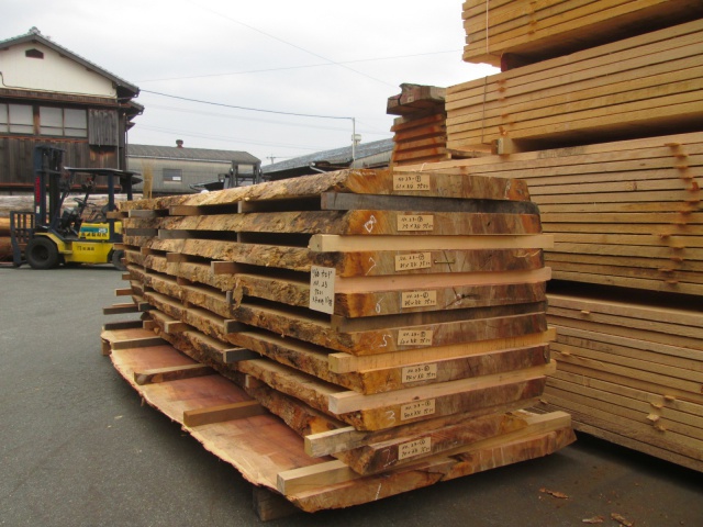 楓（カエデ）　無垢材