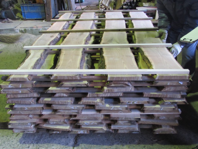 栗（クリ）　無垢材