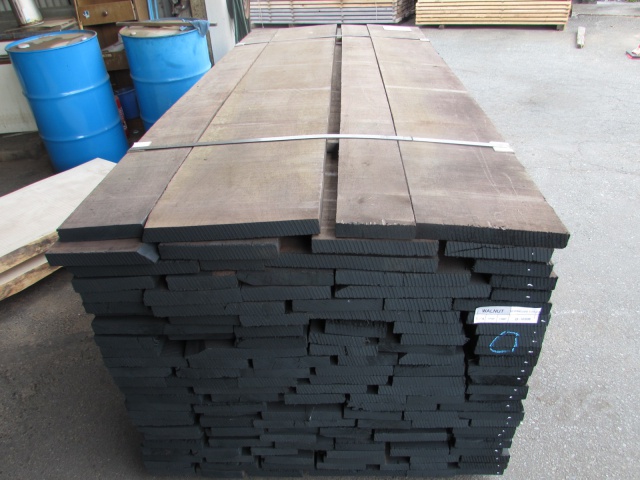 ウォールナット　無垢材