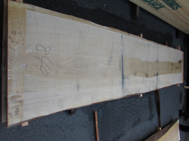 楢（ナラ）　一枚板