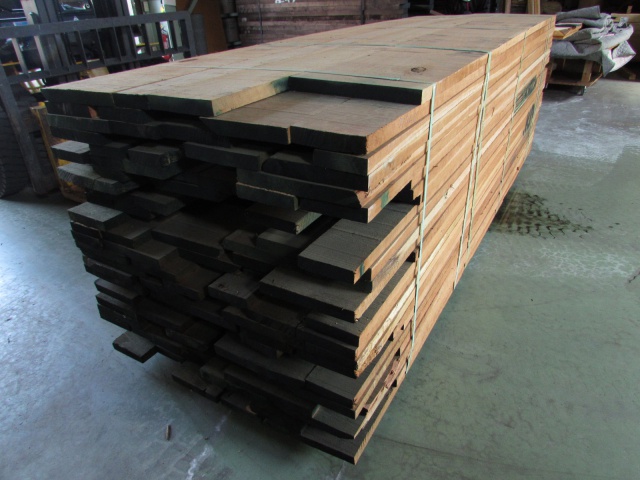 チェリー　無垢材